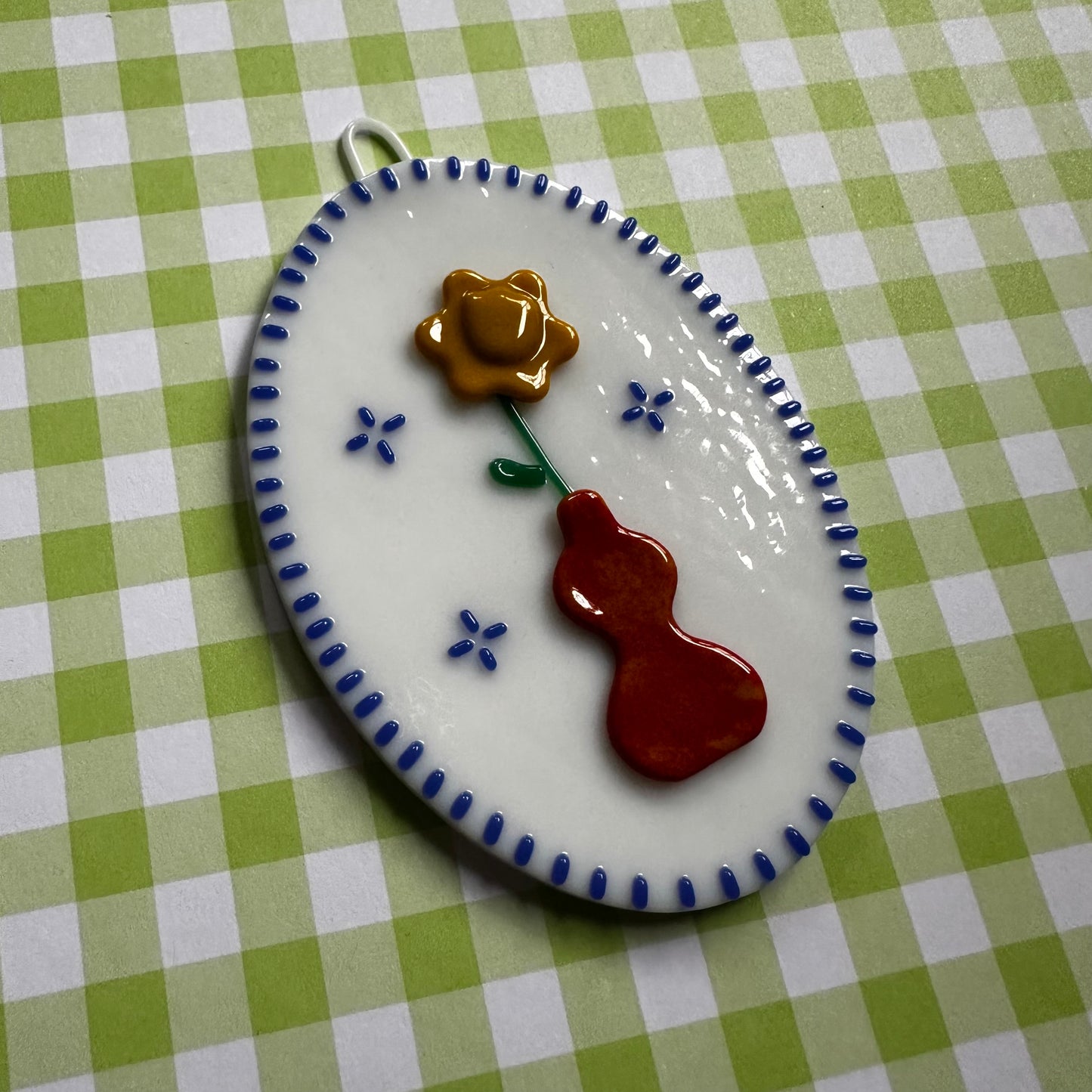 Red Vase with Daffodil Cutie Plaque