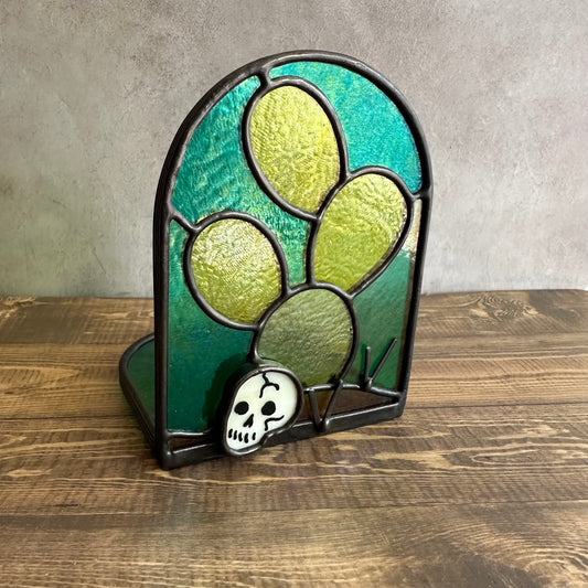 Emerald Aqui Nomas Esperando candle holder