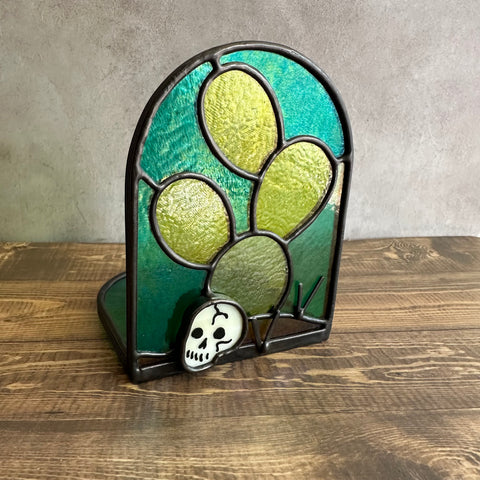 Emerald Aqui Nomas Esperando candle holder