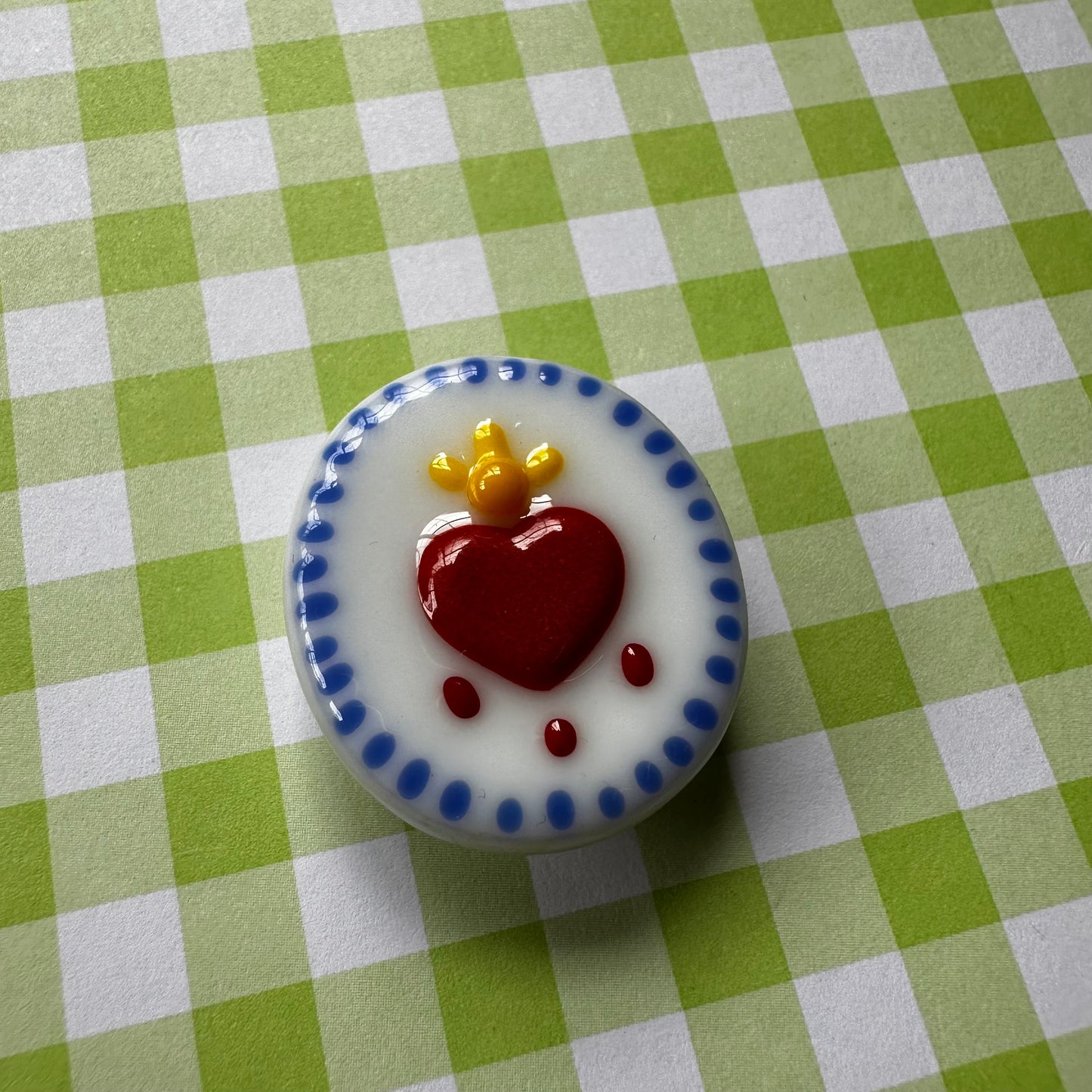 White Dotted Sacred Heart Cutie