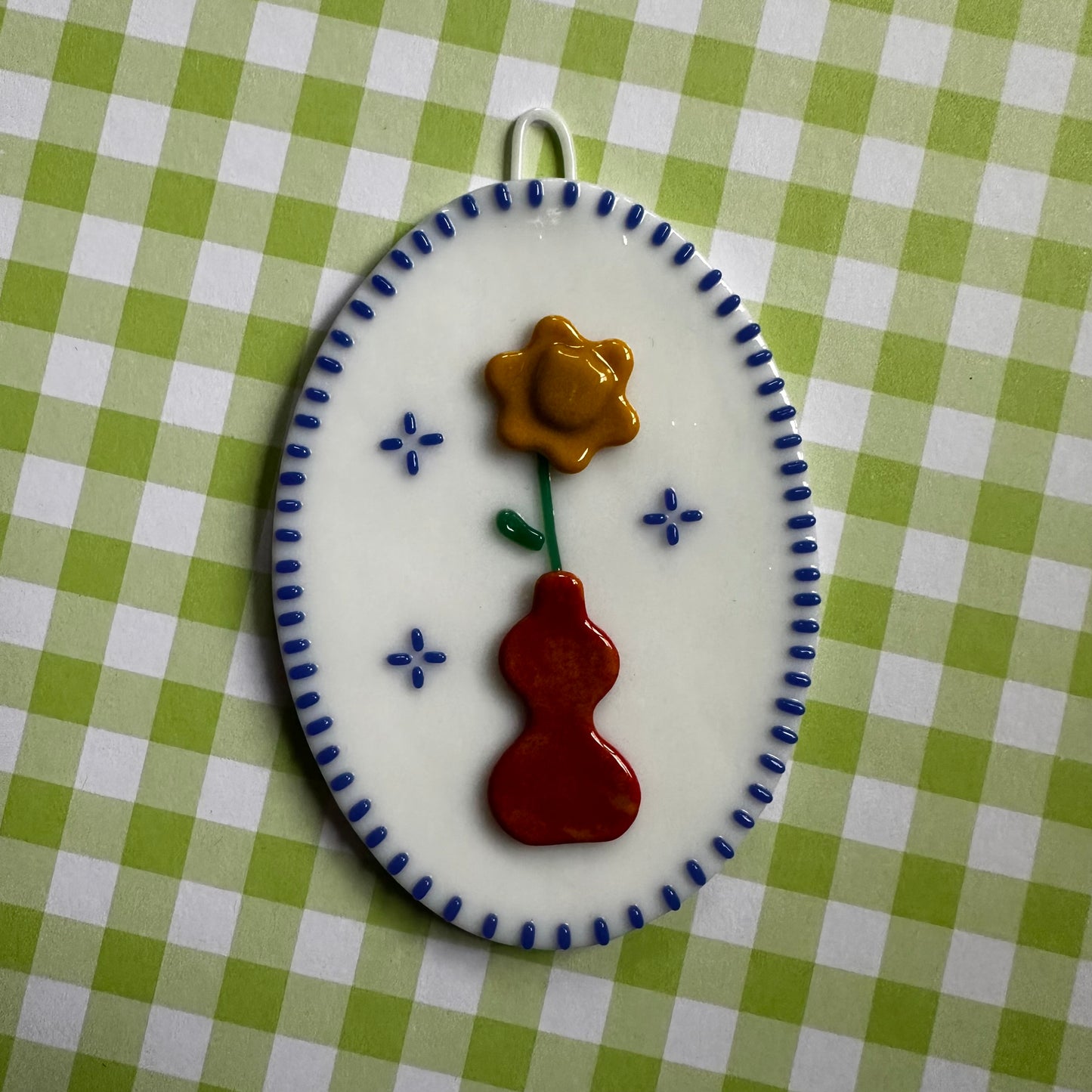 Red Vase with Daffodil Cutie Plaque