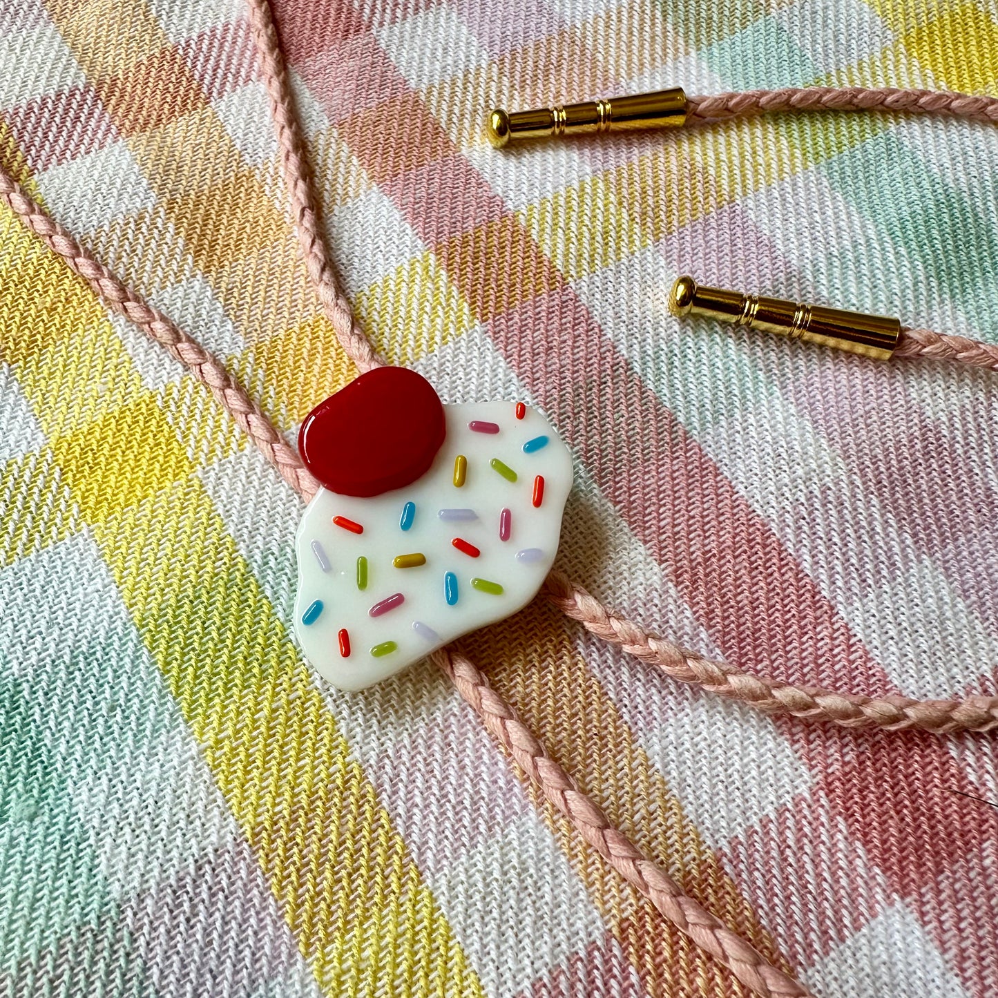 White Whipped Cream Dollop Bolo Tie w/ Pink Cord